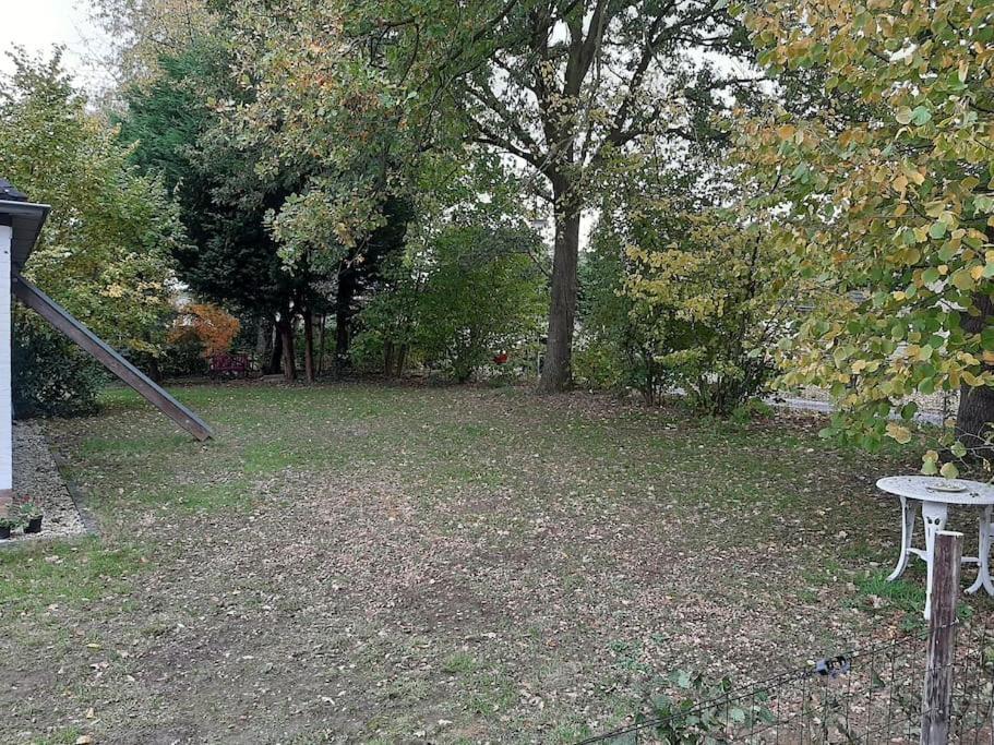 Vrijstaande Recreatievilla Met Ruime Omheinde Tuin Posterholt Buitenkant foto